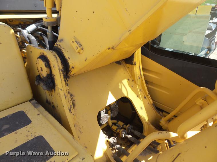 image for item DB6086 2005 Komatsu PC200LC-7 excavator