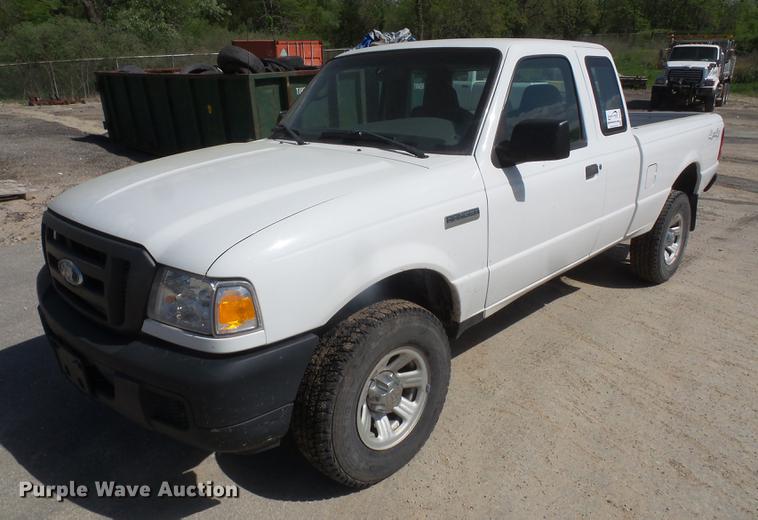 image for item DB6088 2007 Ford Ranger SuperCab pickup truck