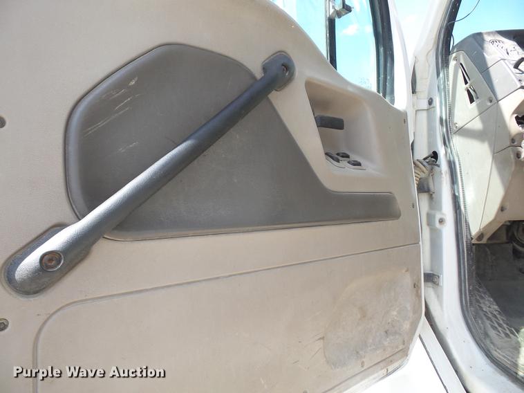 image for item DB6089 2010 Sterling L7500 dump truck