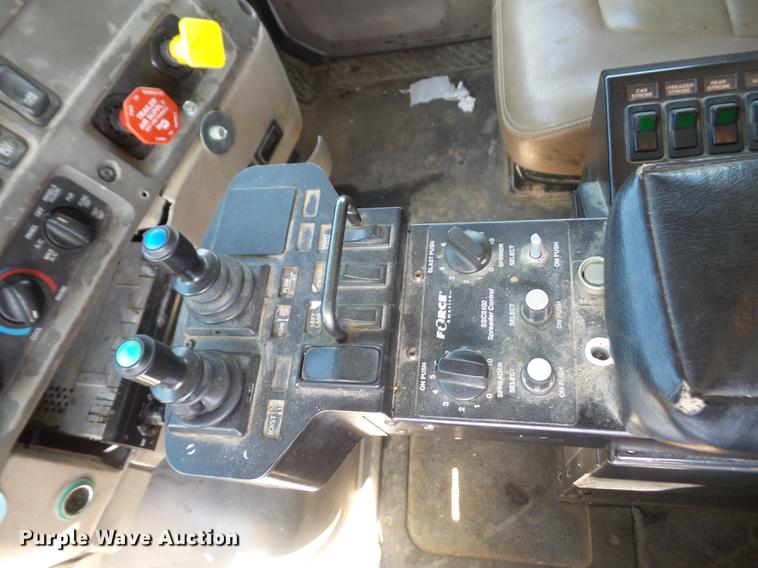 image for item DB6089 2010 Sterling L7500 dump truck