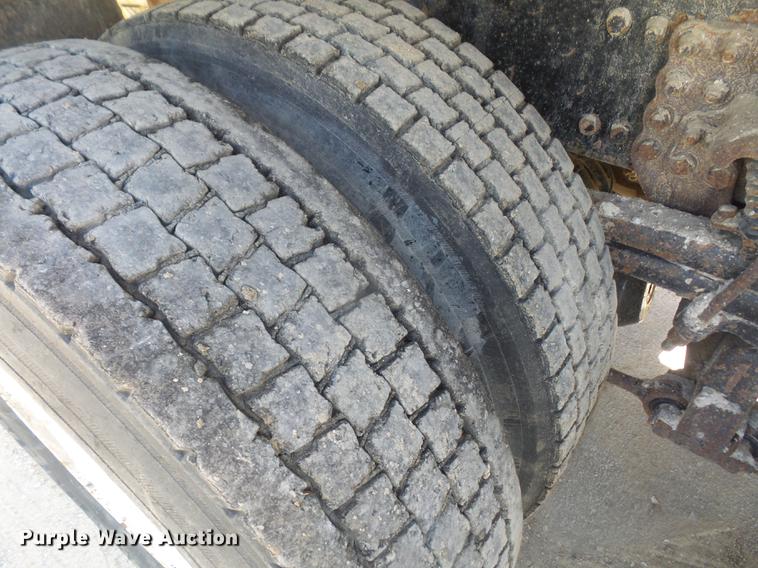 image for item DB6089 2010 Sterling L7500 dump truck