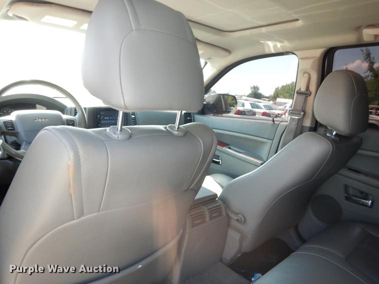 image for item DB6100 2006 Jeep Grand Cherokee Limited SUV