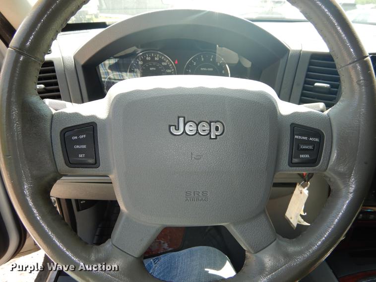 image for item DB6100 2006 Jeep Grand Cherokee Limited SUV
