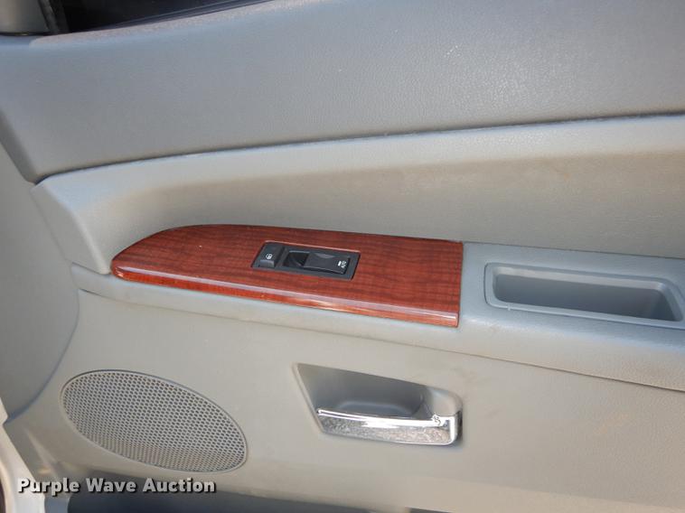 image for item DB6100 2006 Jeep Grand Cherokee Limited SUV
