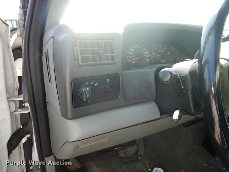 image for item DB6102 2003 Ford F250 Super Duty XLT utility bed pickup truck