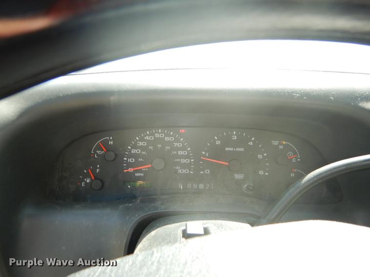 image for item DB6102 2003 Ford F250 Super Duty XLT utility bed pickup truck