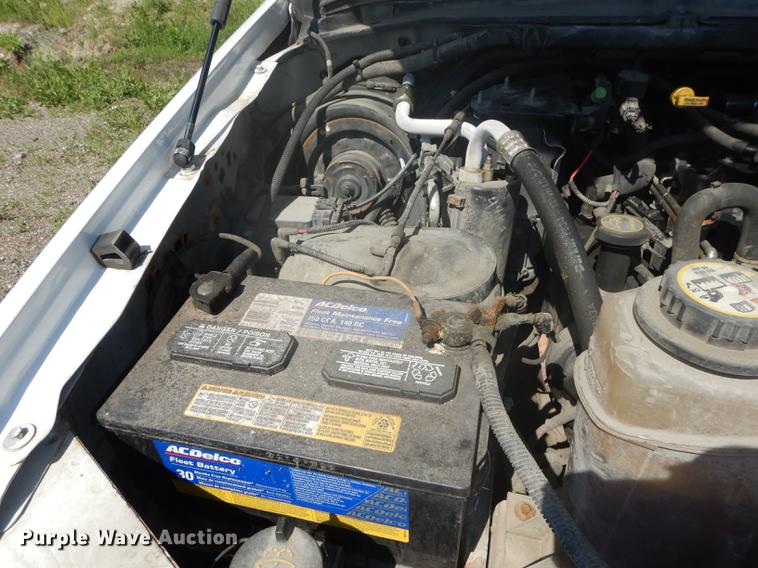 image for item DB6102 2003 Ford F250 Super Duty XLT utility bed pickup truck