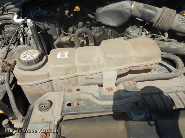 image for item DB6102 2003 Ford F250 Super Duty XLT utility bed pickup truck