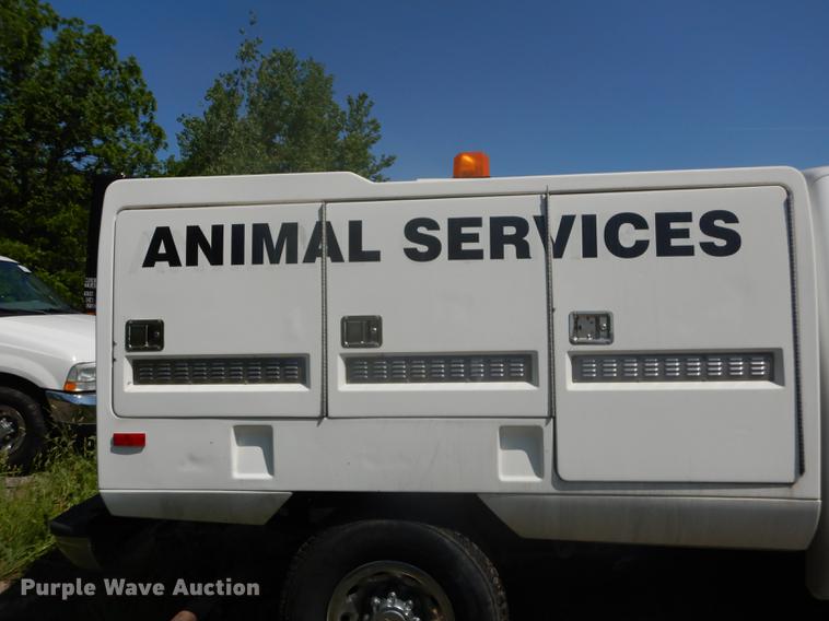 image for item DB6102 2003 Ford F250 Super Duty XLT utility bed pickup truck