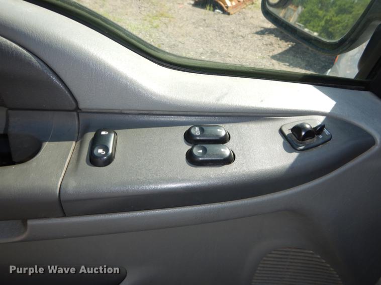 image for item DB6103 2004 Ford F250 Super Duty XLT utility bed pickup truck