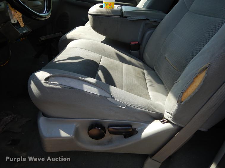 image for item DB6103 2004 Ford F250 Super Duty XLT utility bed pickup truck