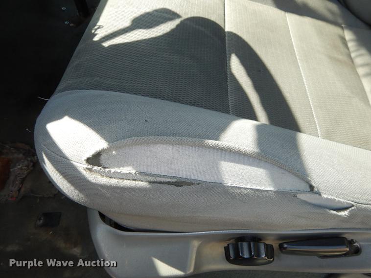 image for item DB6103 2004 Ford F250 Super Duty XLT utility bed pickup truck