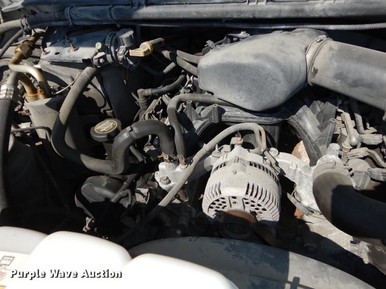 image for item DB6103 2004 Ford F250 Super Duty XLT utility bed pickup truck