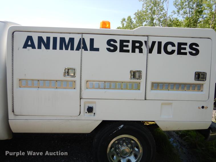 image for item DB6103 2004 Ford F250 Super Duty XLT utility bed pickup truck