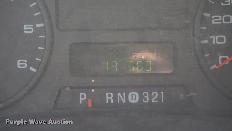 image for item DB6104 2005 Ford F350 Super Duty XL Crew Cab pickup truck