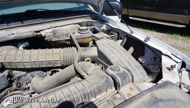 image for item DB6104 2005 Ford F350 Super Duty XL Crew Cab pickup truck