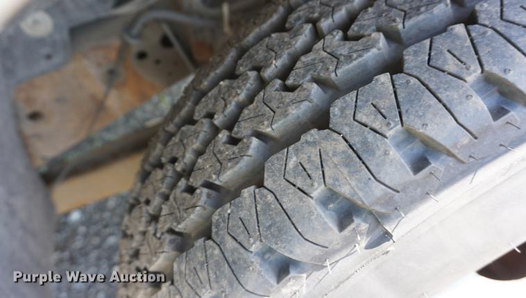 image for item DB6104 2005 Ford F350 Super Duty XL Crew Cab pickup truck