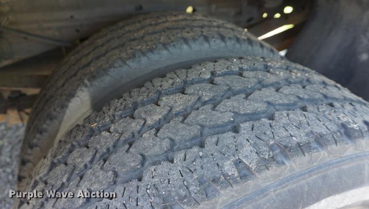 image for item DB6104 2005 Ford F350 Super Duty XL Crew Cab pickup truck