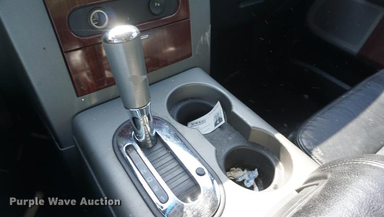 image for item DB6105 2005 Ford F150 Lariat SuperCrew pickup truck