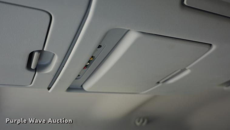 image for item DB6105 2005 Ford F150 Lariat SuperCrew pickup truck