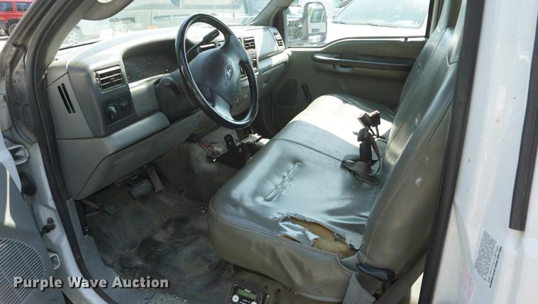 image for item DB6107 2003 Ford F350 Super Duty XL utility bed pickup truck