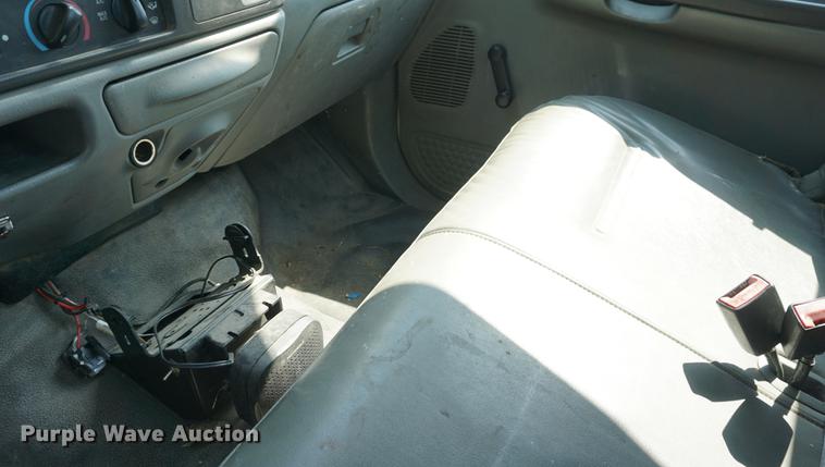 image for item DB6107 2003 Ford F350 Super Duty XL utility bed pickup truck