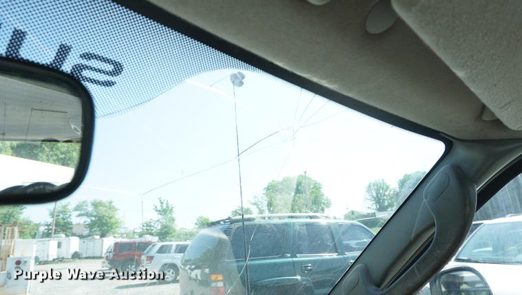 image for item DB6107 2003 Ford F350 Super Duty XL utility bed pickup truck