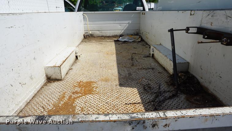 image for item DB6107 2003 Ford F350 Super Duty XL utility bed pickup truck