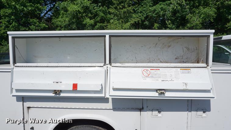 image for item DB6107 2003 Ford F350 Super Duty XL utility bed pickup truck