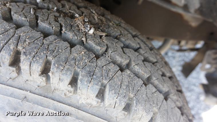 image for item DB6107 2003 Ford F350 Super Duty XL utility bed pickup truck