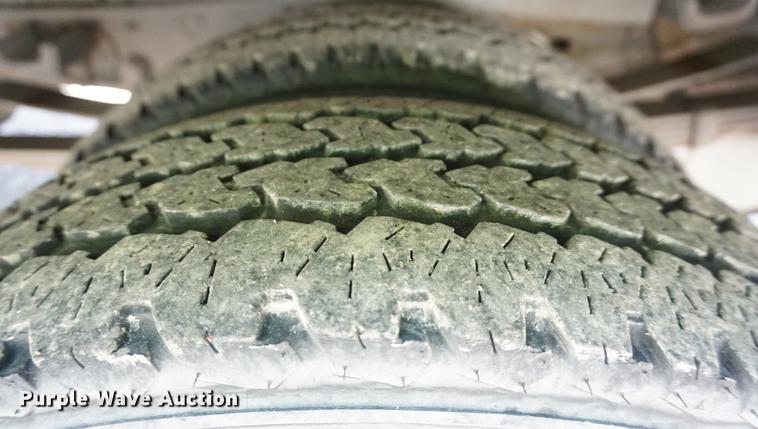 image for item DB6107 2003 Ford F350 Super Duty XL utility bed pickup truck