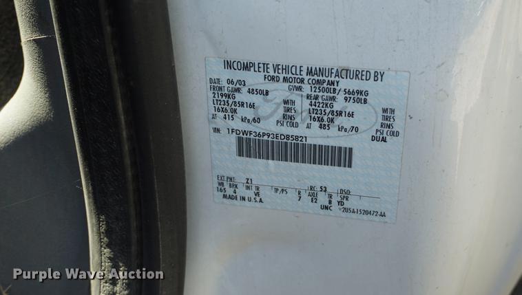 image for item DB6107 2003 Ford F350 Super Duty XL utility bed pickup truck