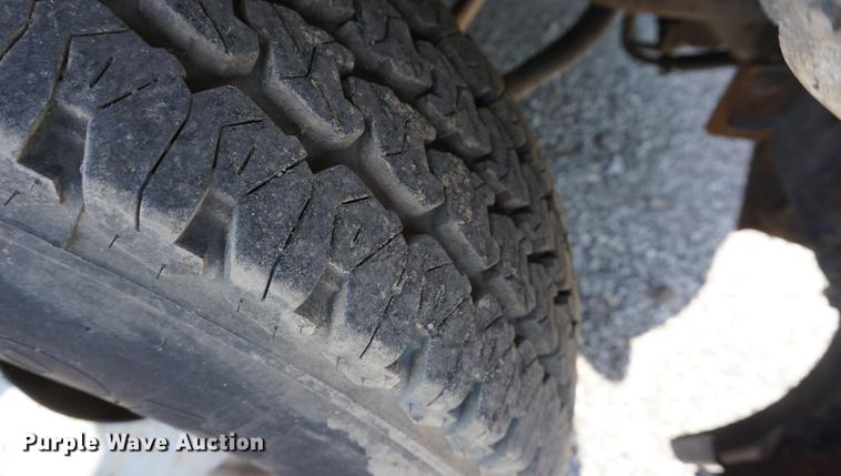 image for item DB6108 2004 Ford F350 Super Duty XL utility bed pickup truck