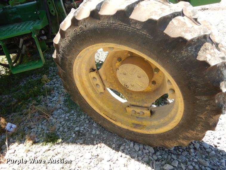 image for item DB8471 2009 John Deere 5065E tractor