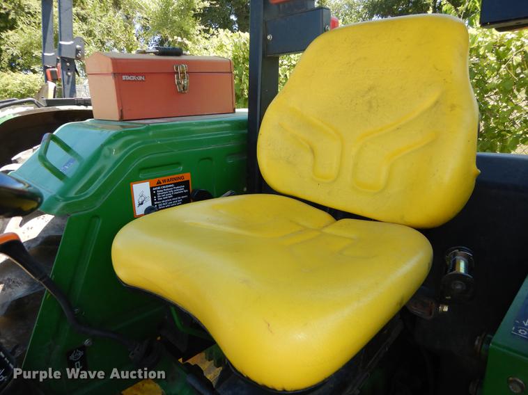 image for item DB8471 2009 John Deere 5065E tractor