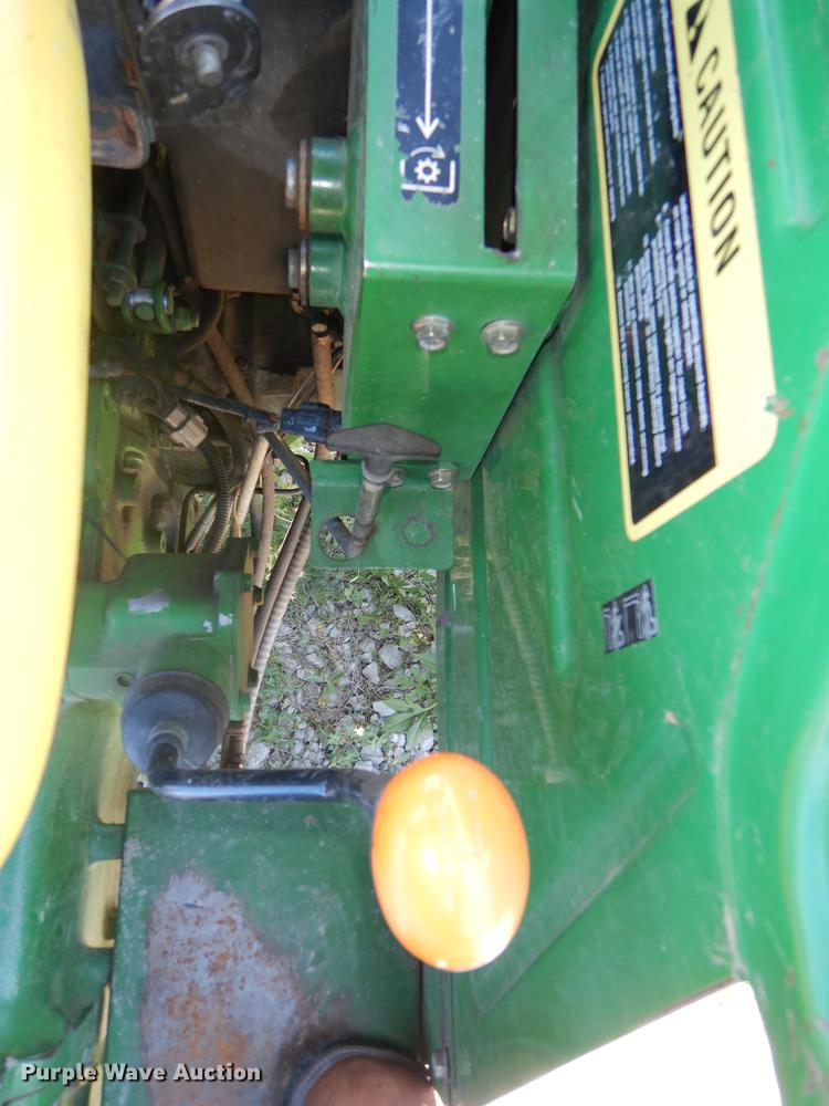 image for item DB8471 2009 John Deere 5065E tractor