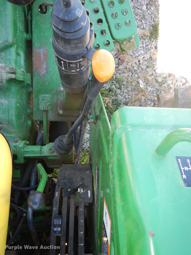 image for item DB8471 2009 John Deere 5065E tractor