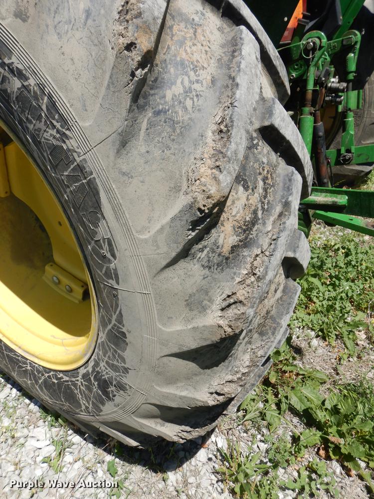 image for item DB8471 2009 John Deere 5065E tractor