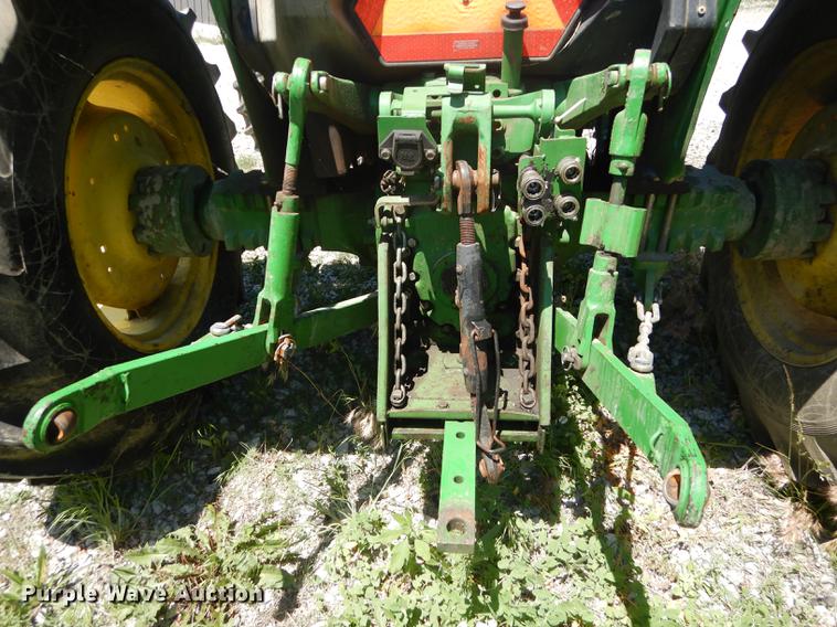 image for item DB8471 2009 John Deere 5065E tractor