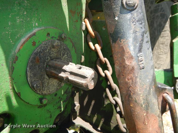 image for item DB8471 2009 John Deere 5065E tractor