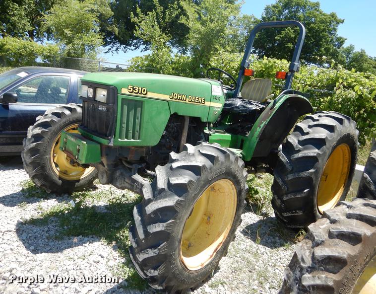 image for item DB8472 1999 John Deere 5310 tractor