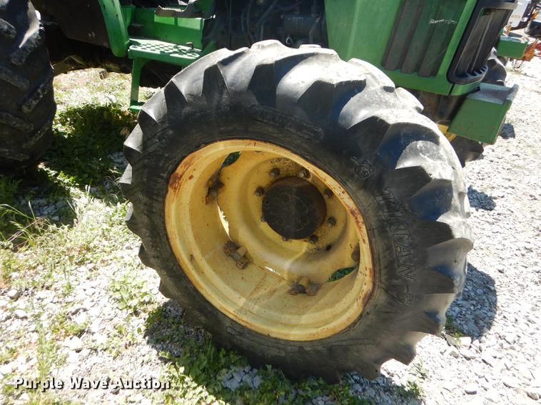 image for item DB8472 1999 John Deere 5310 tractor