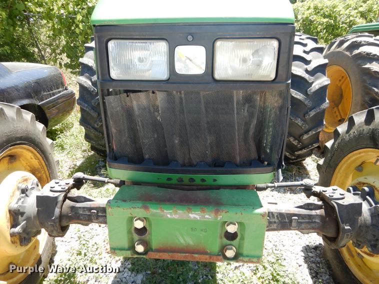 image for item DB8472 1999 John Deere 5310 tractor