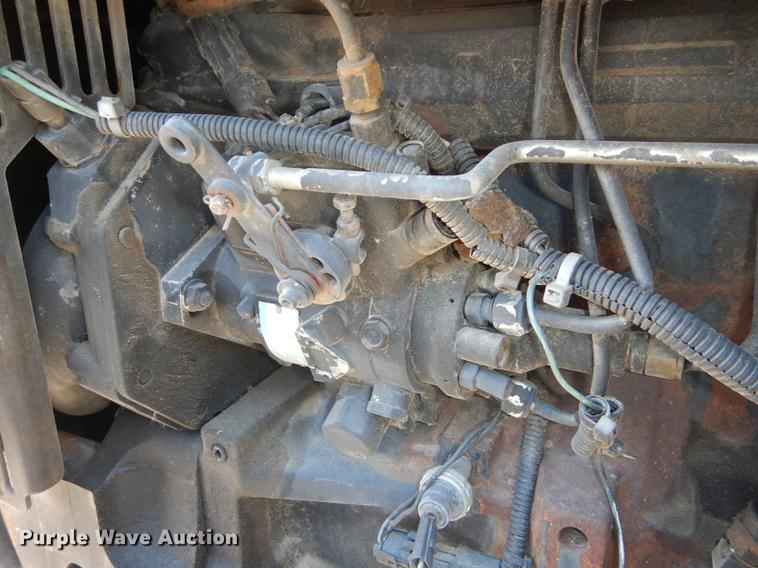 image for item DB8472 1999 John Deere 5310 tractor