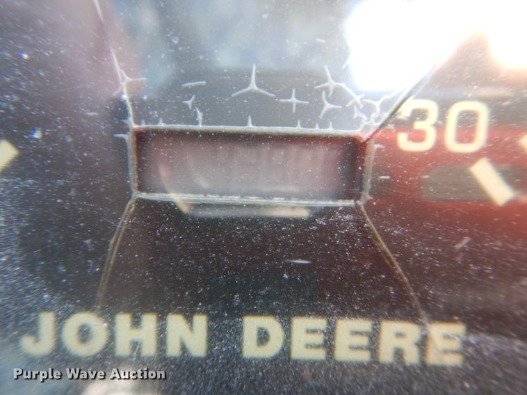image for item DB8472 1999 John Deere 5310 tractor