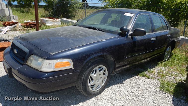 image for item DB8473 2002 Ford Crown Victoria Police Interceptor