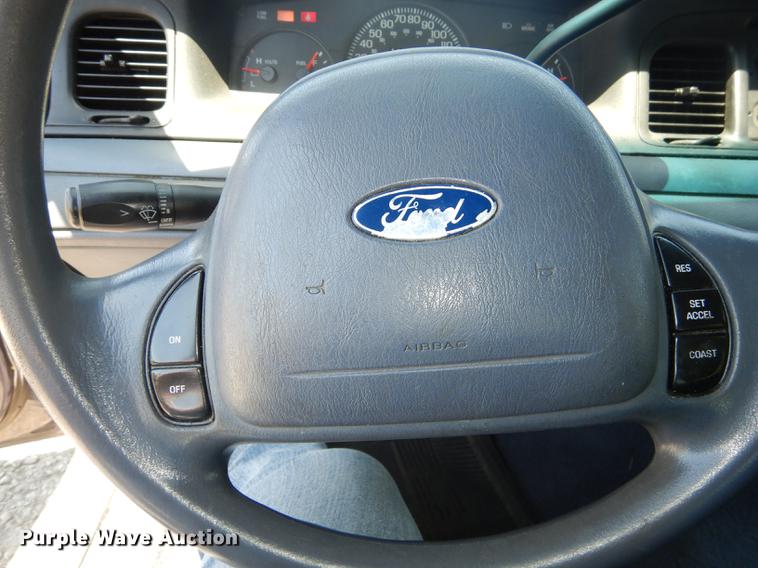 image for item DB8473 2002 Ford Crown Victoria Police Interceptor