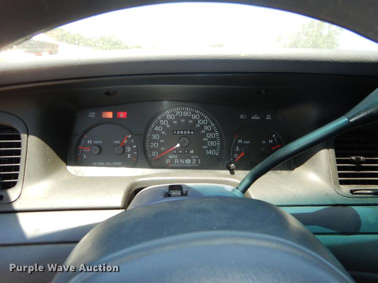 image for item DB8473 2002 Ford Crown Victoria Police Interceptor