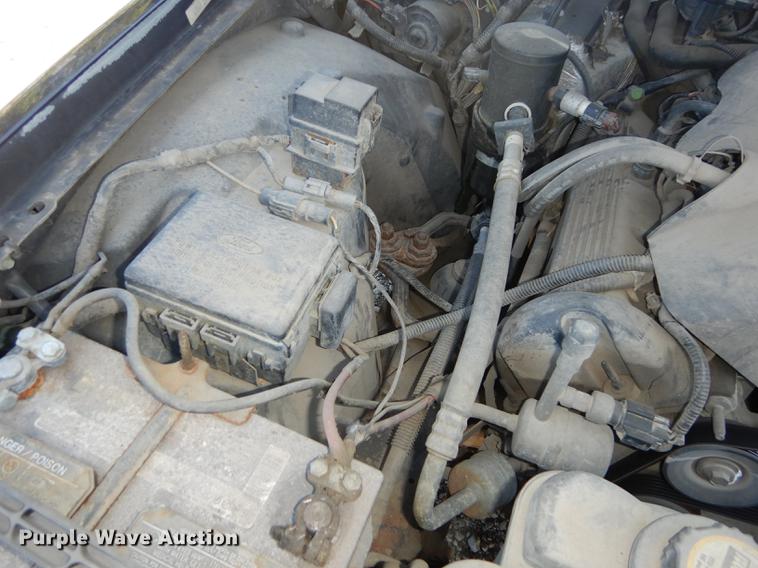 image for item DB8473 2002 Ford Crown Victoria Police Interceptor