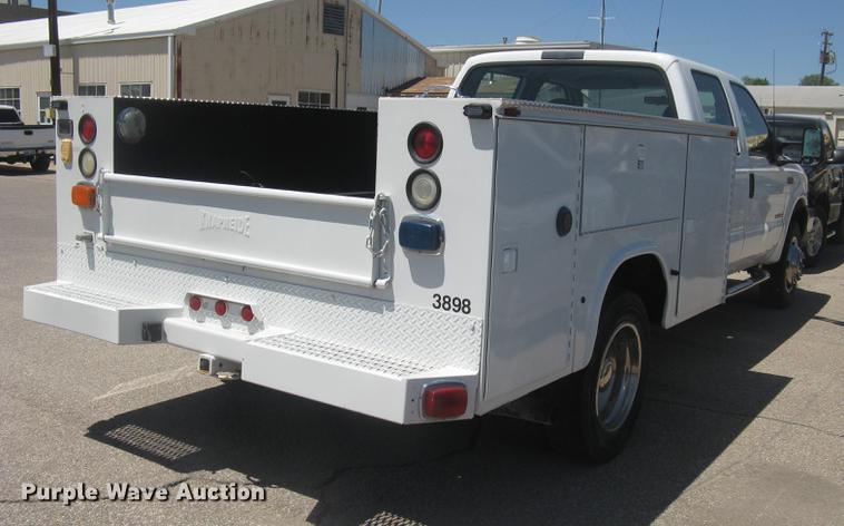 image for item DC2267 2003 Ford F550 Super Duty XL Crew Cab utility truck